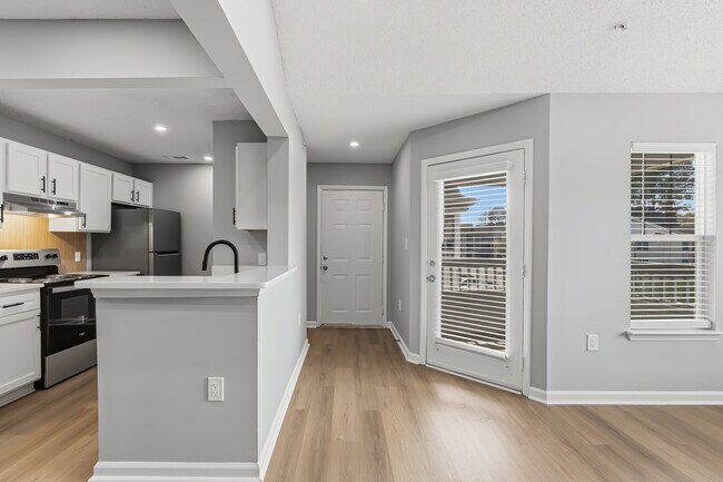 Foto del edificio - The Pointe @ Apex Apartments