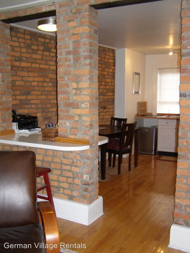 Building Photo - 697 City Park Ave