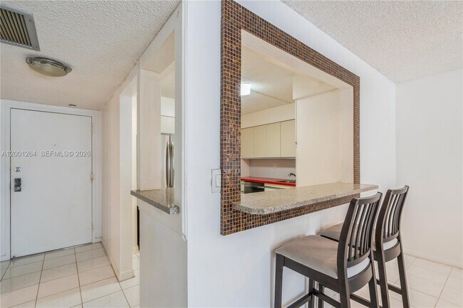 Foto del edificio - 18151 NE 31st Ct