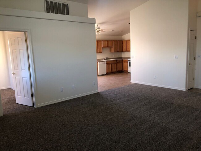 Foto del edificio - Charming 3+2 home in the heart of Kingman!