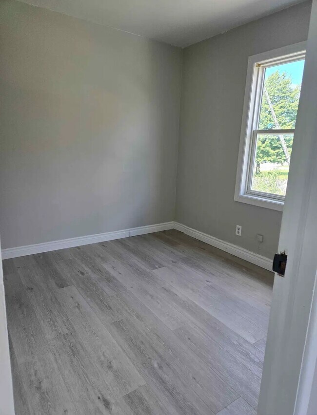 Photo du bâtiment - 15 Courtenay Ave