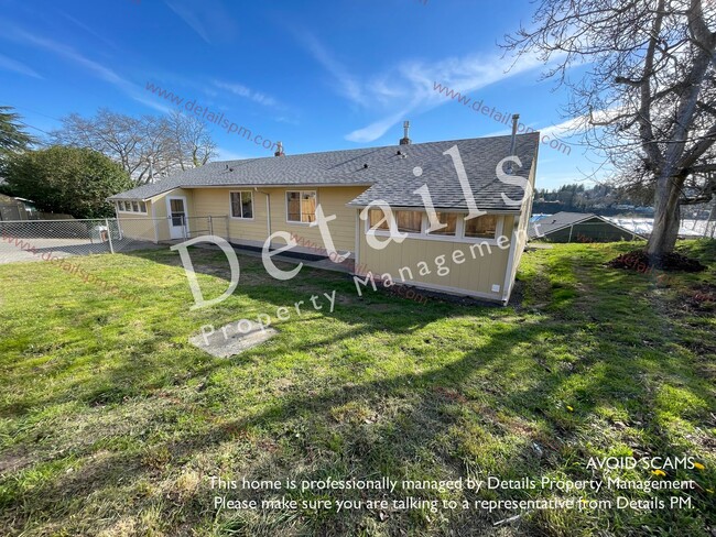 Photo - 116 Oak St Townhome