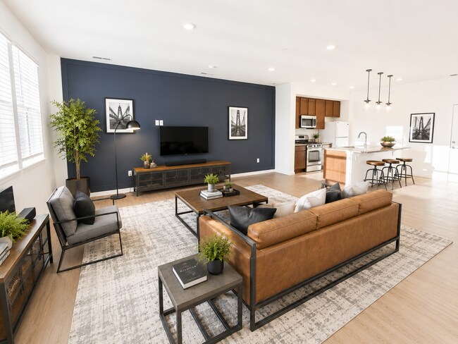 Foto del edificio - Newer Townhouse in Ideal North Gate Location!