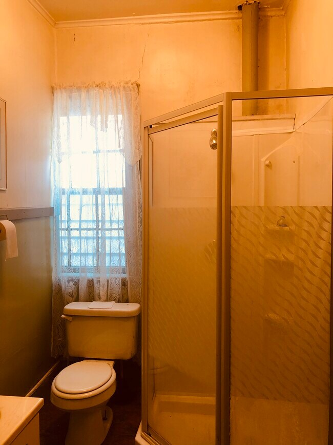 911 23rd St, Watervliet, NY 12189 Townhome Rentals in Watervliet NY