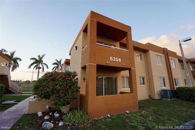 Building Photo - 2 br, 2 bath  - 6208 SW 131st Pl