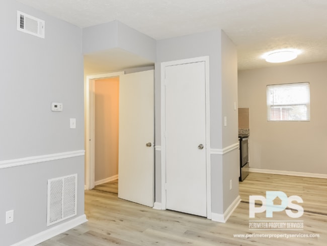 Building Photo - 221 Lampkin St NE