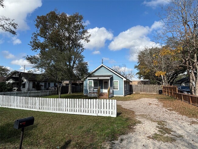 Foto del edificio - 5424 4th St