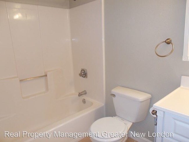 Building Photo - 67 Leafwood Ln