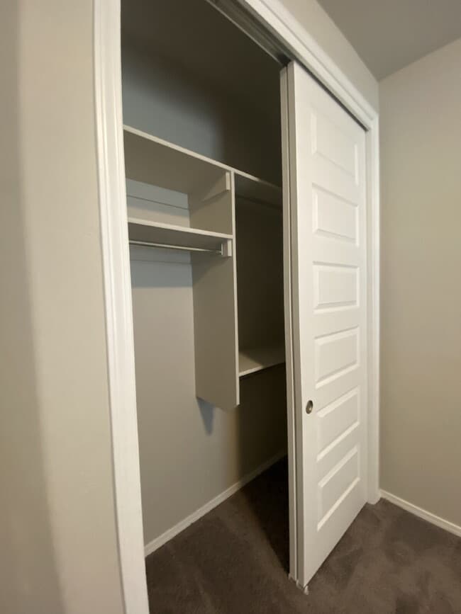 Building Photo - Single story 4BR/2Bath/Open Floor Plan/1907 Sqr Ft