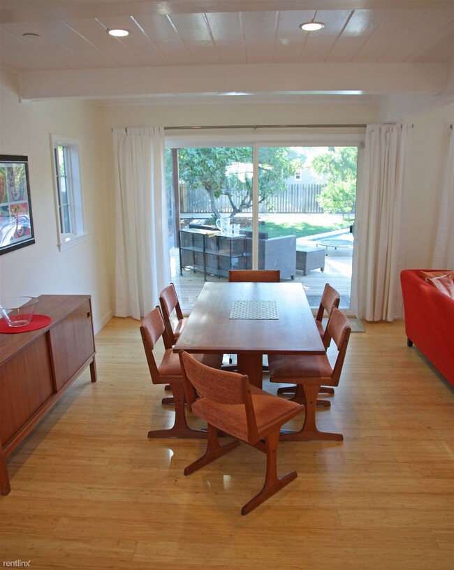 Foto del edificio - 3 br, 2 bath House - 1854 Lake Street