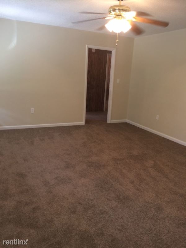 Building Photo - 3 br, 1 bath Apartment - 1004 Milledge Rd