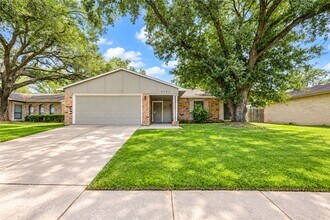 Building Photo - 6741 Tara Dr