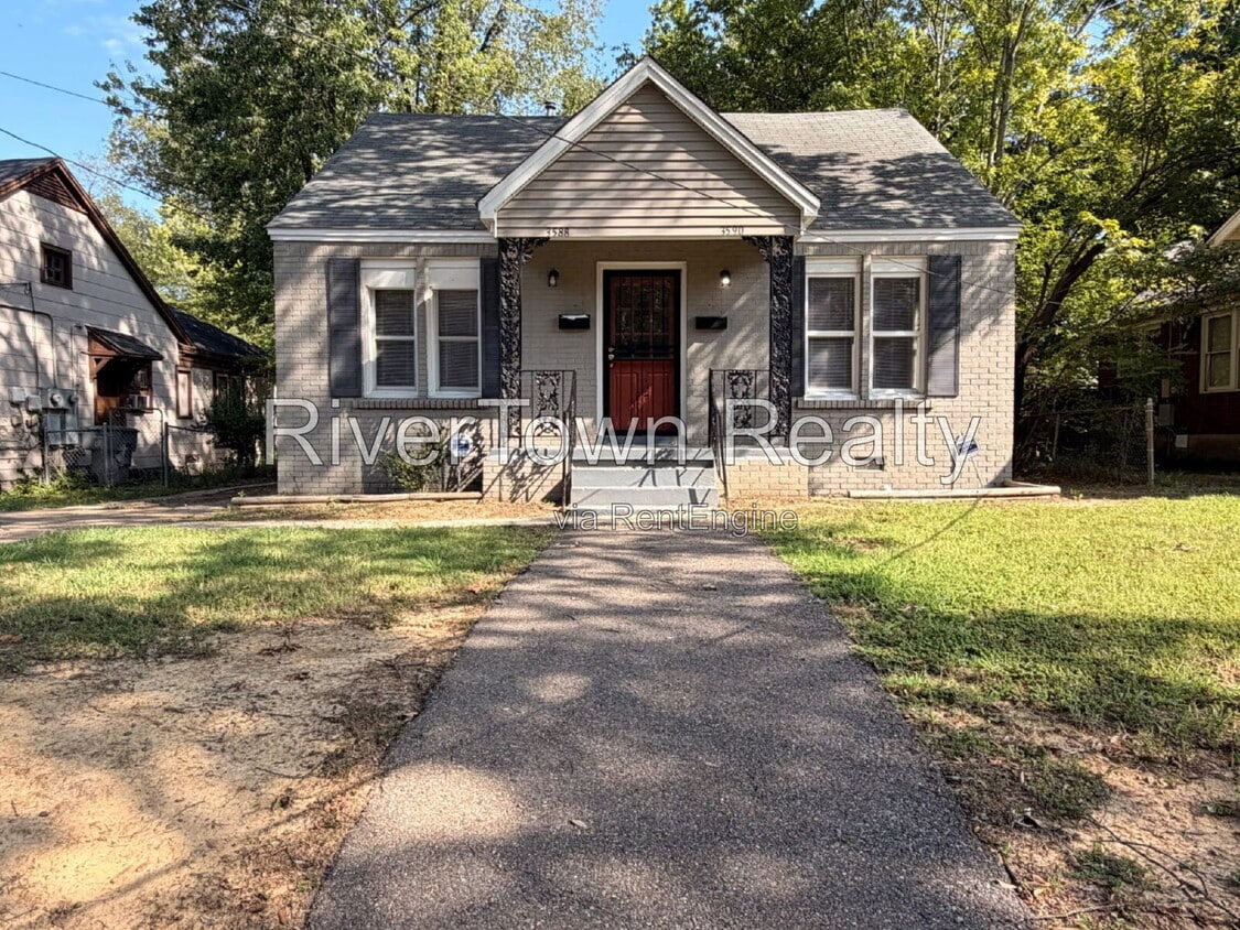 Photo - 3588 Bowen Avenue