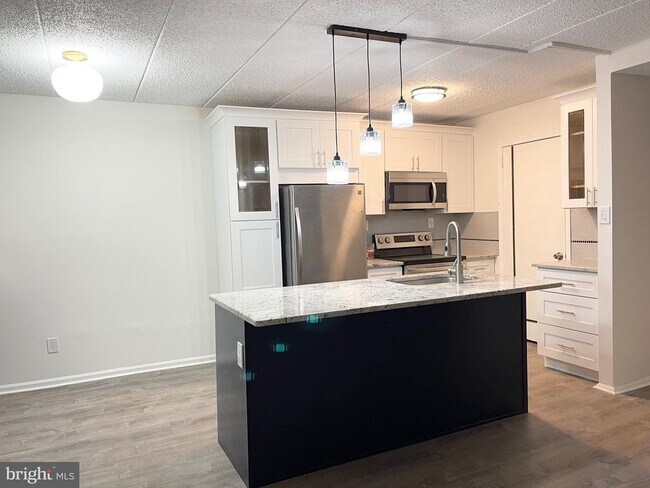 Building Photo - 50 Le Forge Ct