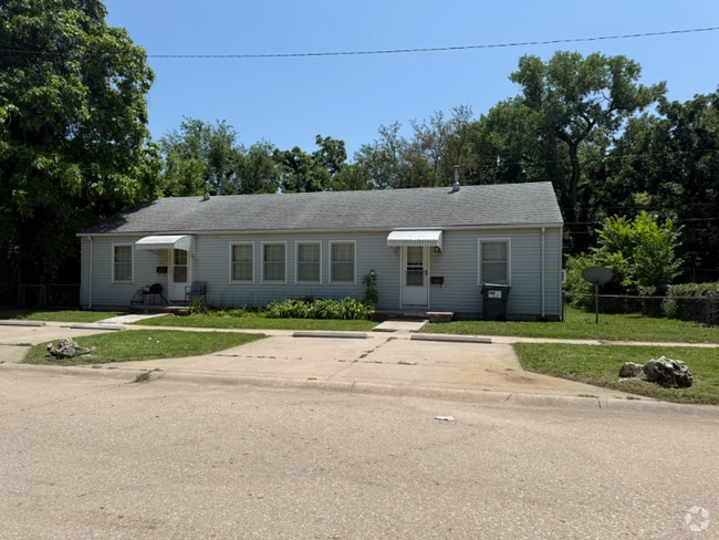 Building Photo - 4041 E Whitney Ln