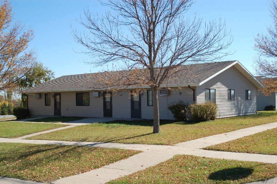 103 Oehlke Ave Unit A1, Enderlin, ND 58027 Apartments in Enderlin, ND