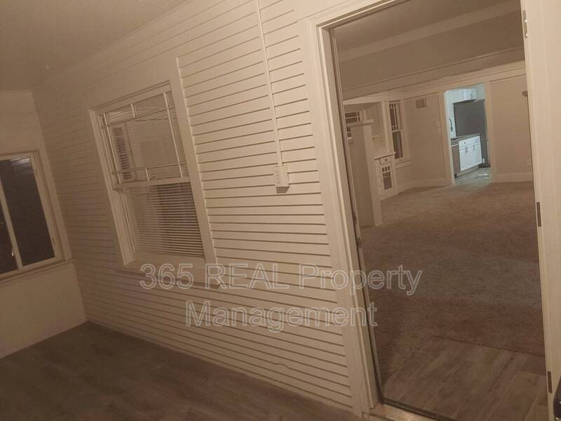 Primary Photo - 1743 7th Ave