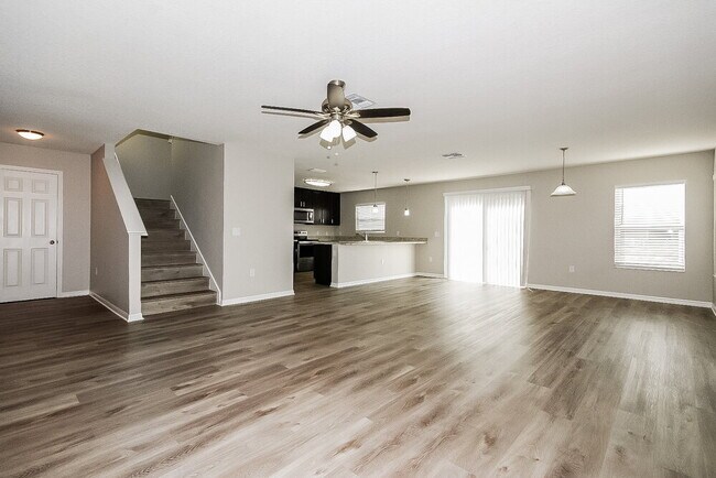 Foto del edificio - 10725 Southern Forest Dr