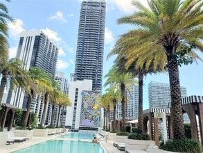 Building Photo - 801 S Miami Ave