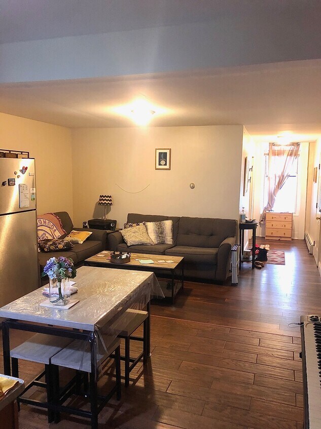 Foto principal - 331 N Geneva St