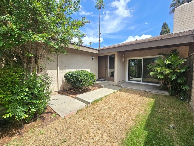 Foto del edificio - Victoria Neighborhood Single Story Home