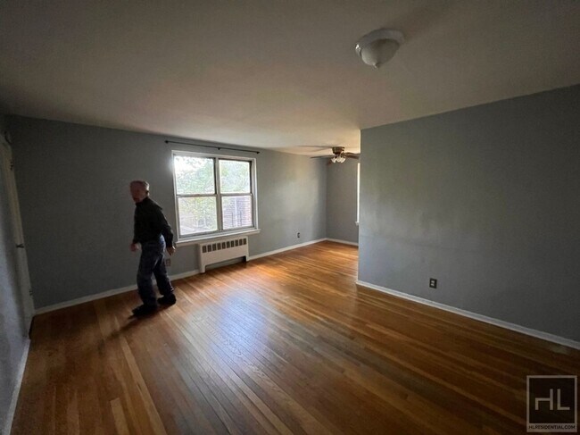 Building Photo - Spruce St. Apt. 2A, Yonkers NY 10701,