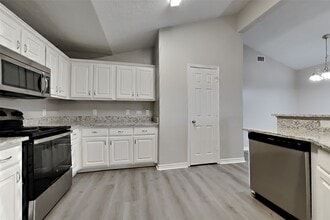 Building Photo - 4938 Comal River Loop