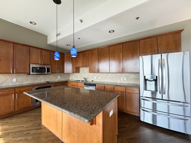 Building Photo - 600 Admiral Blvd