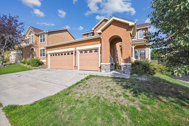 Foto del edificio - 7005 Wood Lily Dr