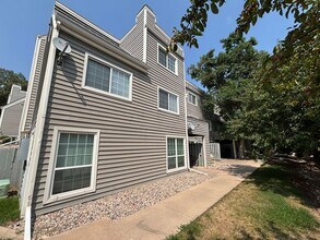 Building Photo - 1301 University Ave