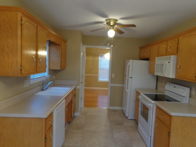 Foto del edificio - 1484 Buchanon Dr