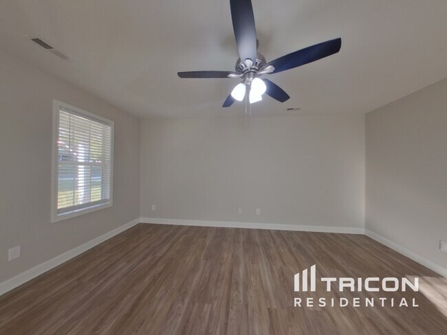 Foto del edificio - 524 Westside Cir