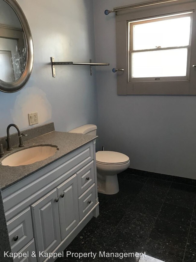 Building Photo - 3 br, 1.5 bath House - 230 E Mayes Street