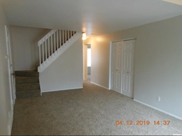Building Photo - 426 E Creekside Cir