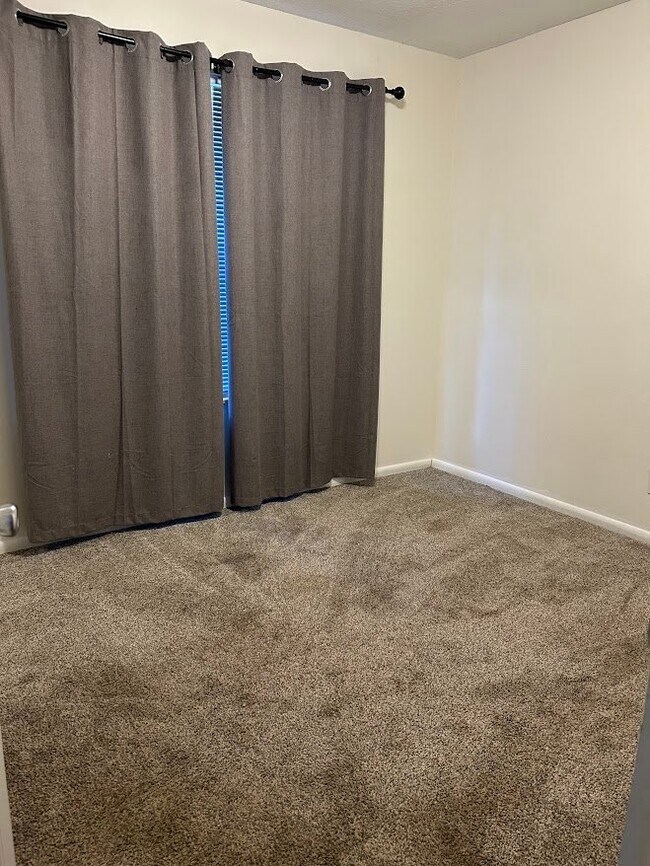 Foto del edificio - 184 Oak Hill Ln