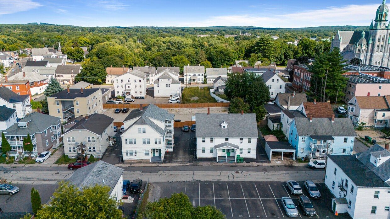 Building Photo - 13 Lucier St