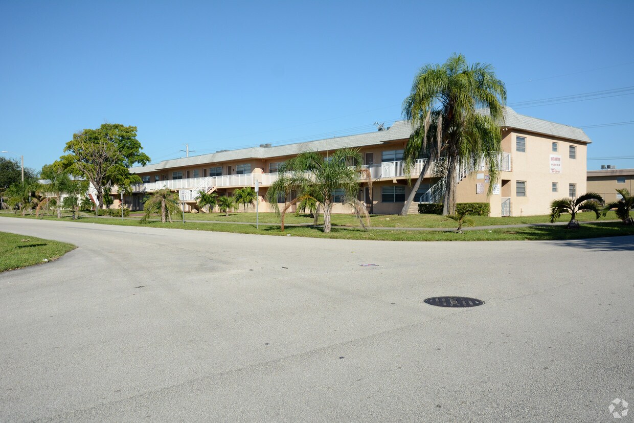 Olive Glen Apartments Pompano Beach, FL