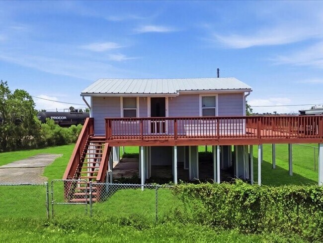 Foto del edificio - 4416 Thompson Ave