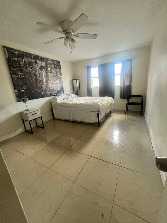 Foto del edificio - 16215 NE 18th Ct