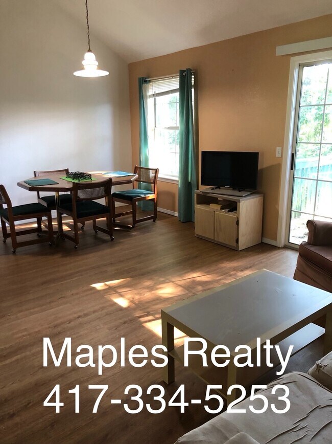 Foto del edificio - Branson MO 2 bed / 2 bath loft style condo with Lake Taneycomo view!