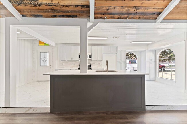 Foto del edificio - 23122 Whispering Willow Dr