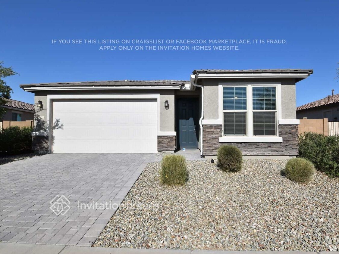 Foto principal - 1071 S 175th Dr