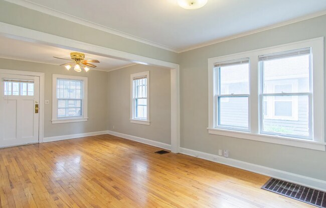Foto del edificio - Charming West Plaza Bungalow