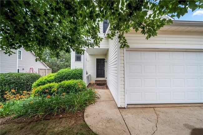 Building Photo - 156 Stoneforest Dr
