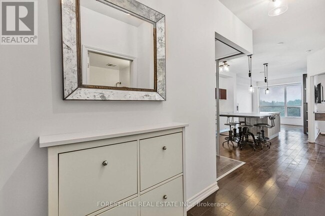 Building Photo - 23-623 Glebe Rd W