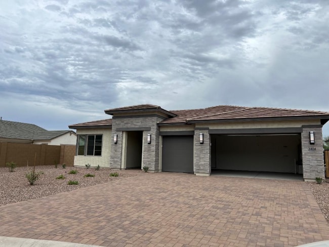 Photo - 3414 E Valencia Dr House