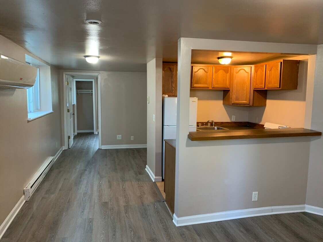 711 S Main St Unit 4, Pratt, KS 67124 711 S Main St Pratt, KS