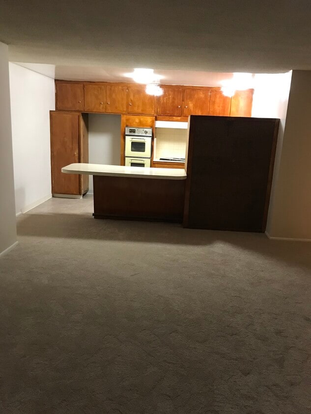 Primary Photo - 320 W Alameda Ave