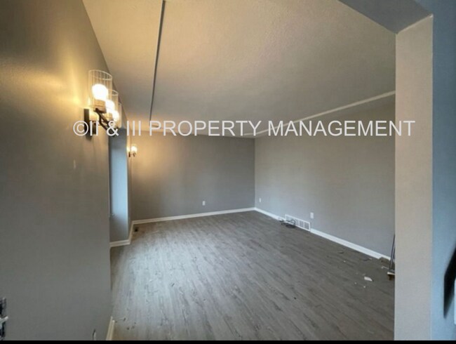 Building Photo - 1501 E 153rd St