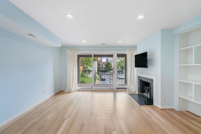 Building Photo - 1715 15th St NW
